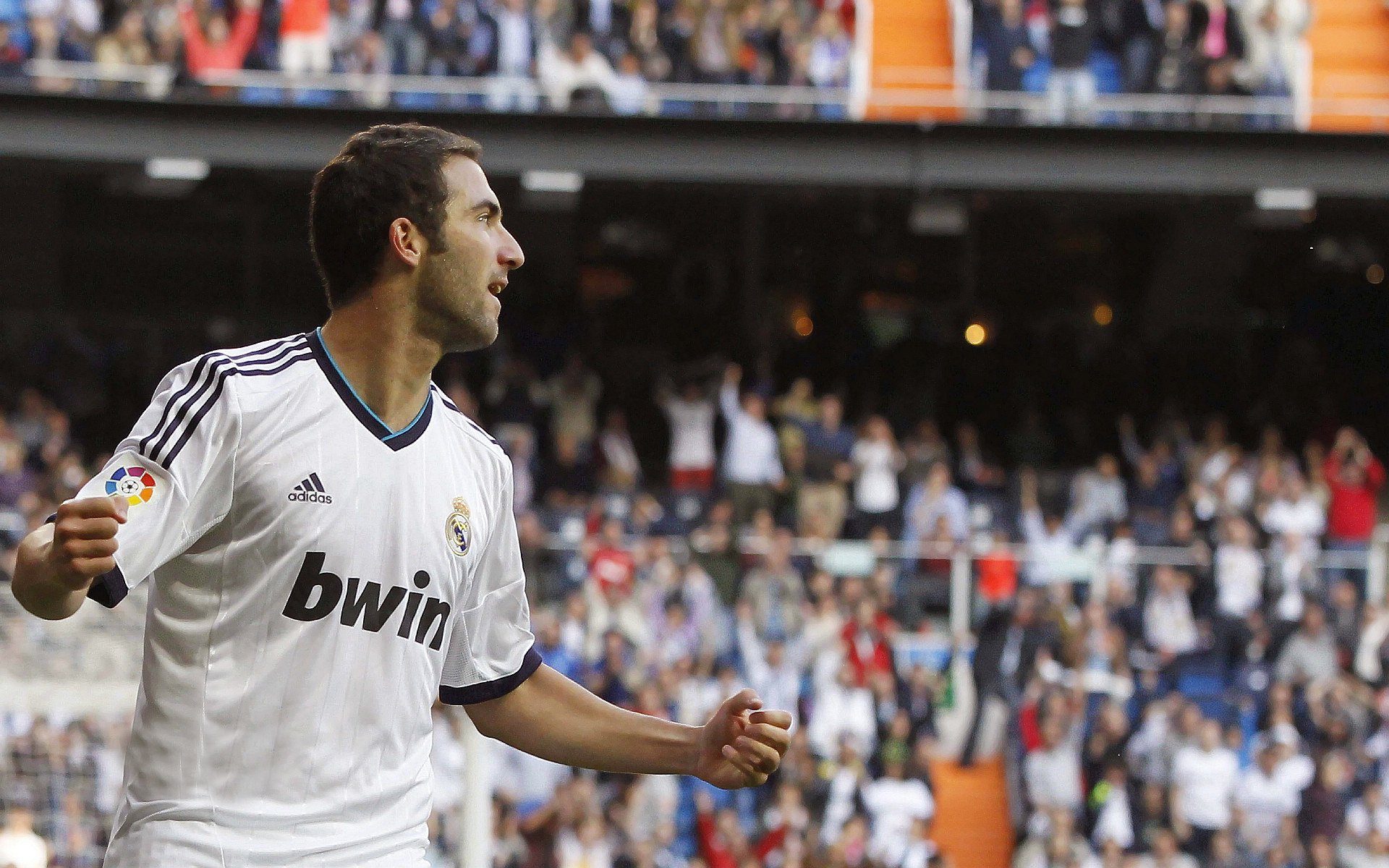 “马科斯·梅特罗的全能防守技巧,成就阿根廷美洲狮队的竞争力”